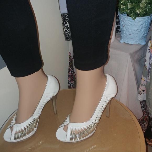 Spring ✴ twisted platform gold / white heels 👠 - Picture 3 of 8